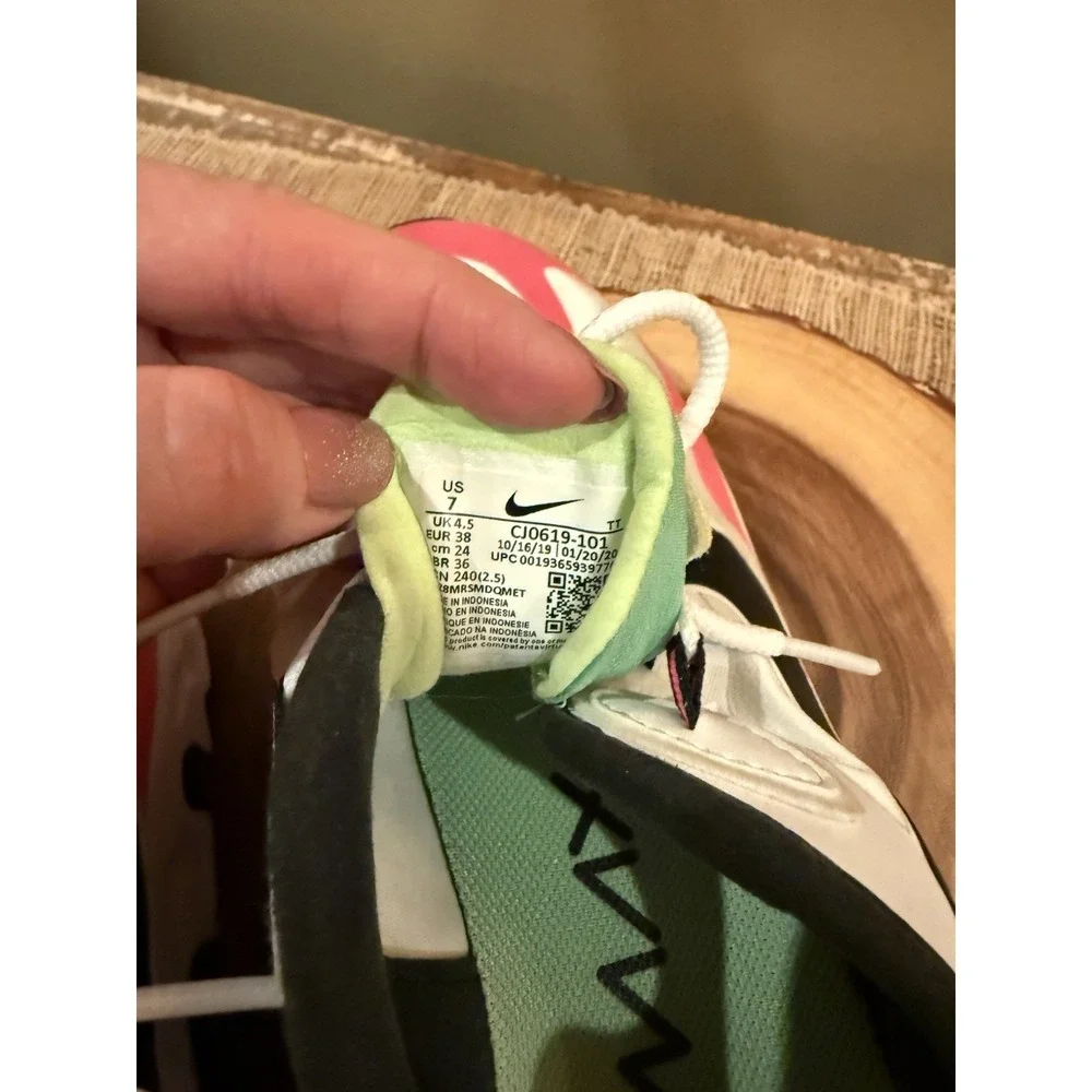 Nike Air Max 270 React Shoes Womens Size 7 White Black‎ Pink Volt CJ0619-101